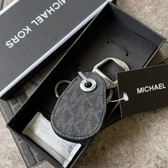 Men`s Harrison Signature Logo Black Bottle Opener Key Fob Black - Picture 2 of 12